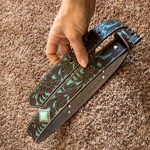 Large - ariat, turquoise belt